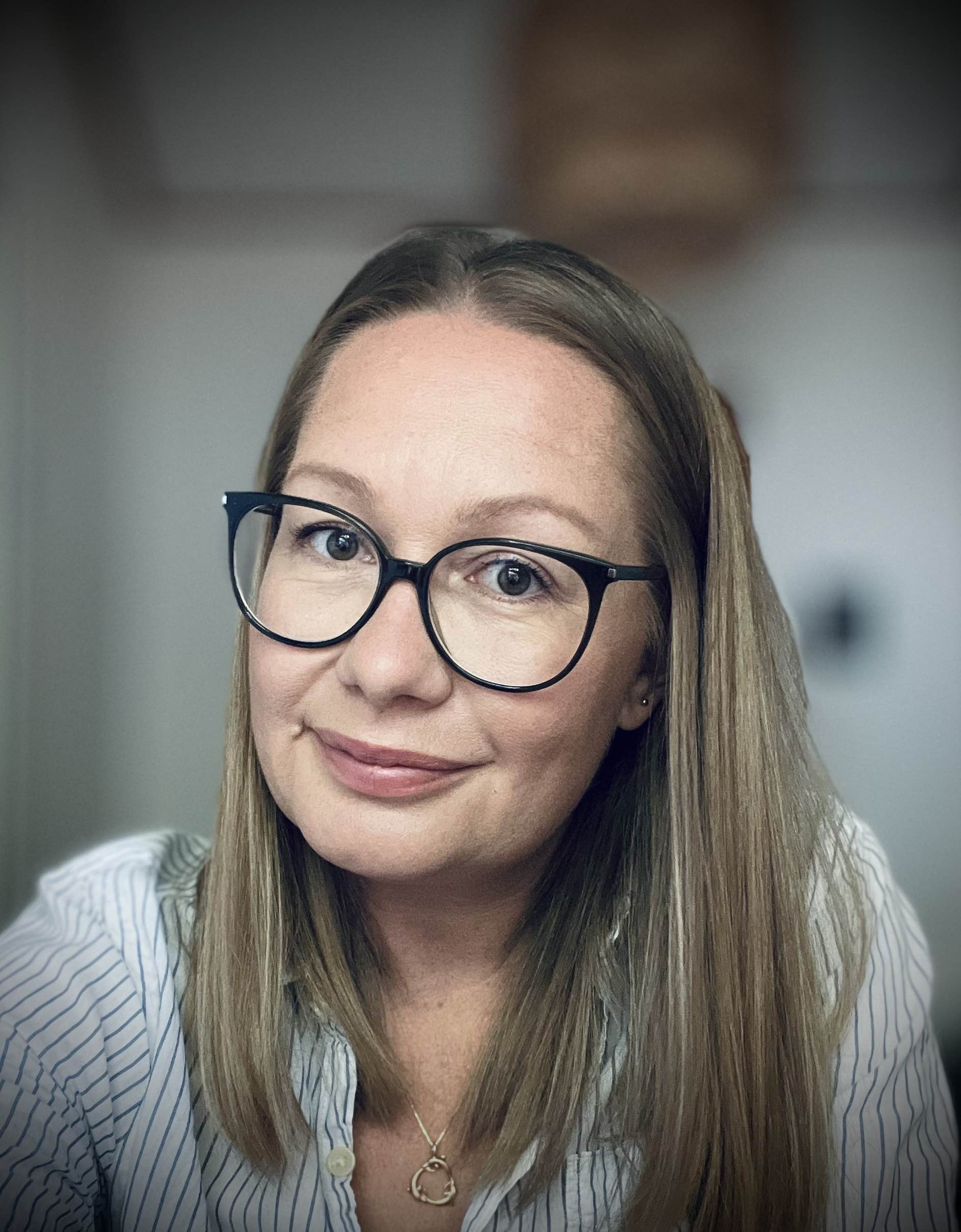 Psykologi ja psykoterapeutti Senni Turunen